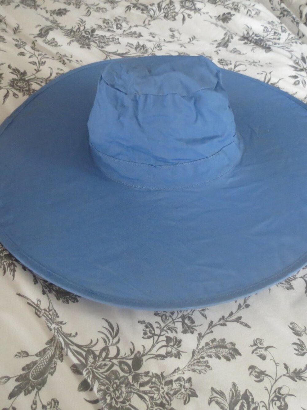 Foldable Cotton Sun Hat Collapsible into Pouch Travel Wide Brim Beach Garden